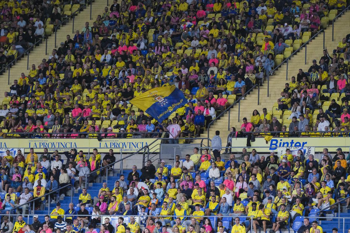 Imagen de una de las gradas del Estadio de Gran Canaria en el duelo que midió a la UD con el Eibar