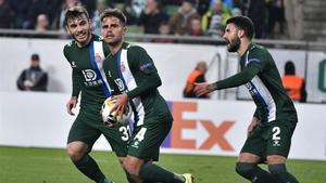 rpaniagua51130208 oscar melendo  centre  of espanyol celebrates with teammates191128215918