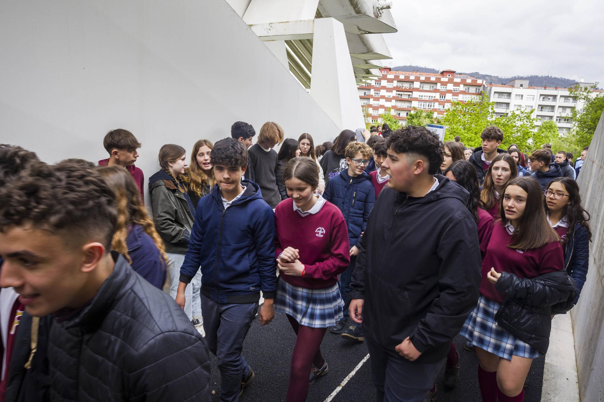 EN IMÁGENES: Así fue la conferencia de la jefa de la Policía Científica de Asturias ante centenares de escolares 

