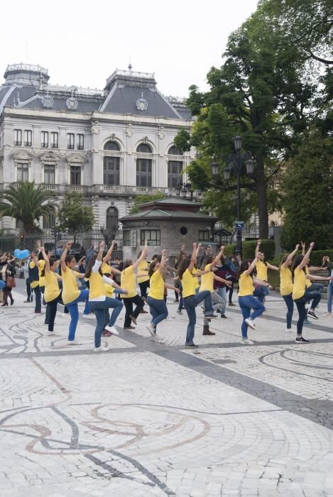 Flashmob para apoyar a la Asociación Galbán