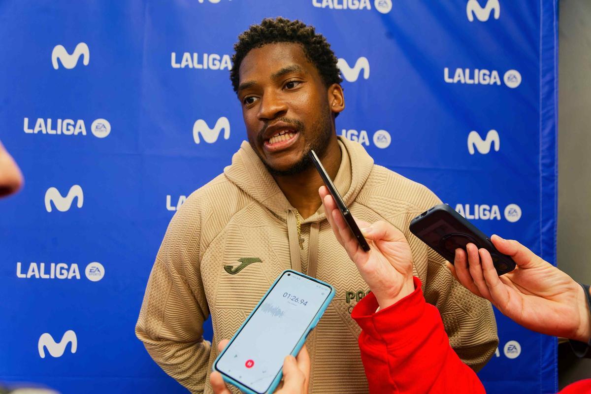 Galería | La afición del Villarreal, enloquecida con Willy Kambwala y el 'killer' Georges Mikautadze