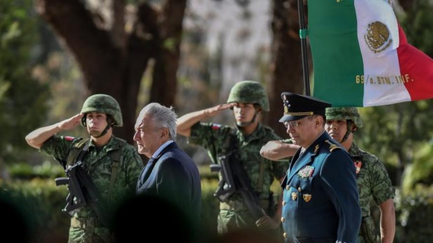 López Obrador visita Veracruz tras la masacre que dejó 14 muertos