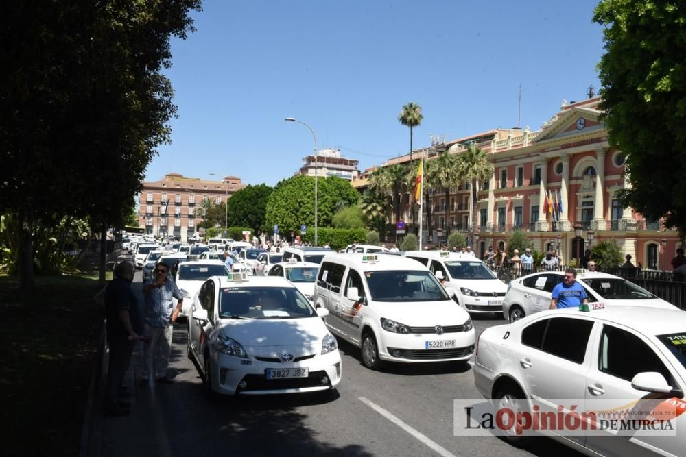 Protesta de taxis en Murcia