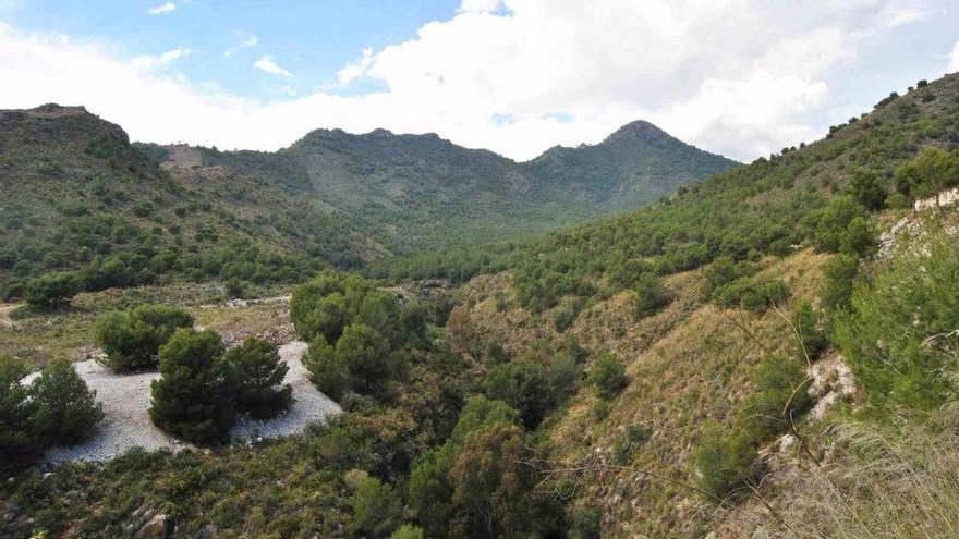 Los terrenos en los que está proyectado el campo de golf nerjeño.