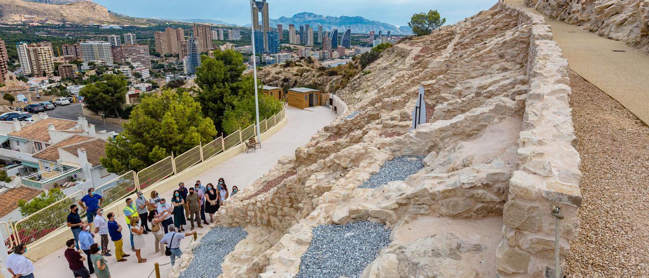 El Tossal de la Cala, entre los enclaves más visitados de Benidorm.