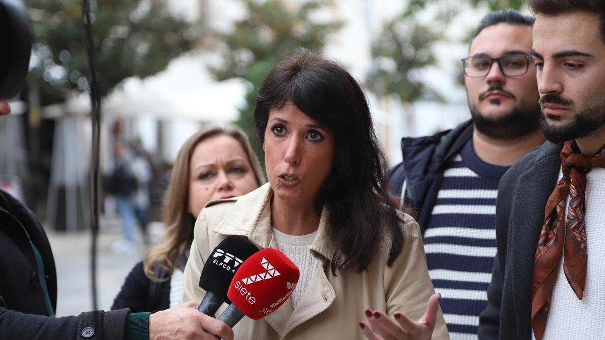 Martina Velarde, durante una atención a medios en Córdoba.