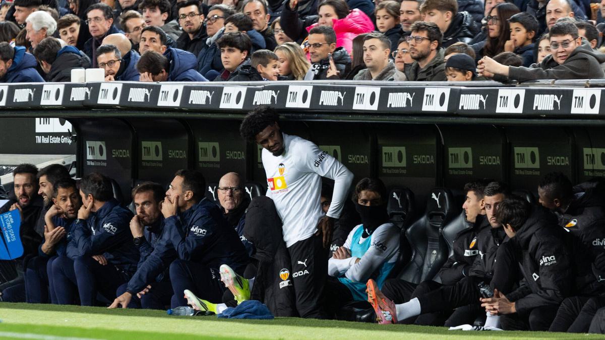 Thierry tras la lesión en Mestalla