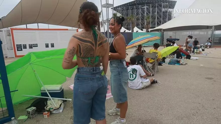 Colas en Alicante desde primera hora de la mañana para ver el concierto de Feid