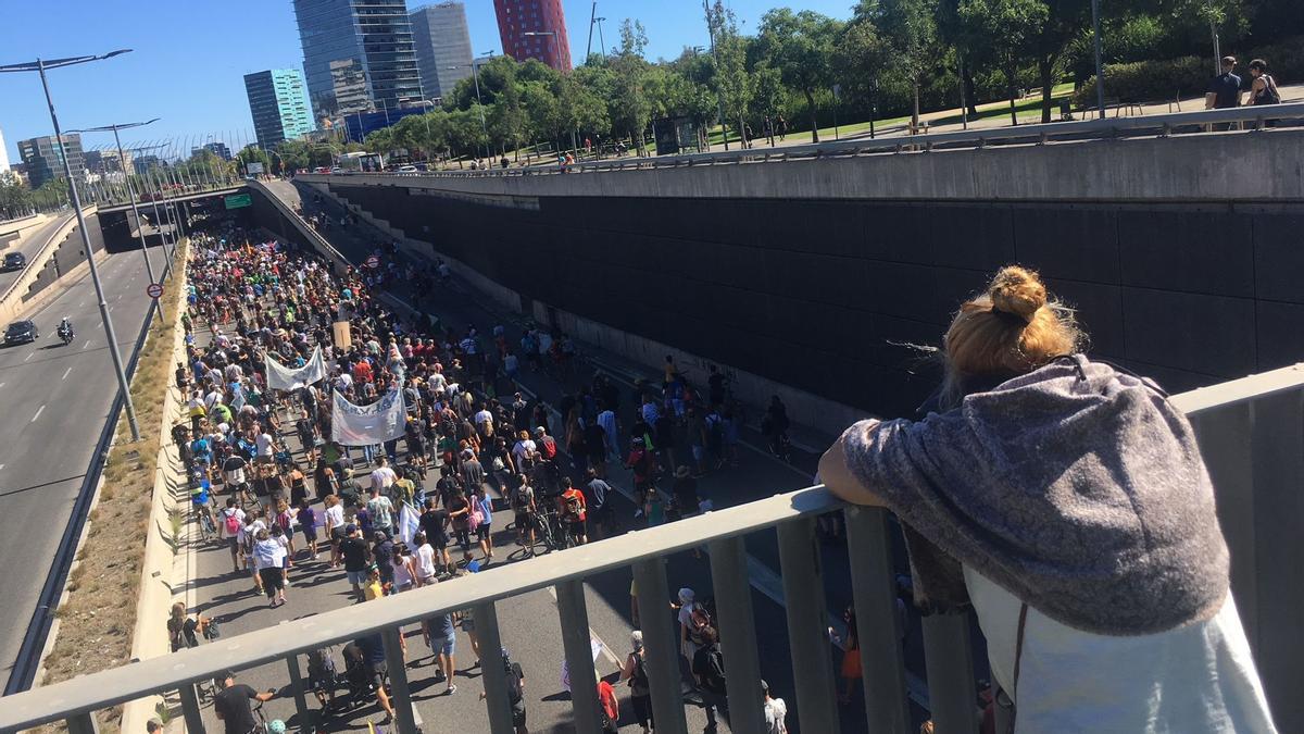 Manifestación contra la ampliación del aeropuerto de El Prat