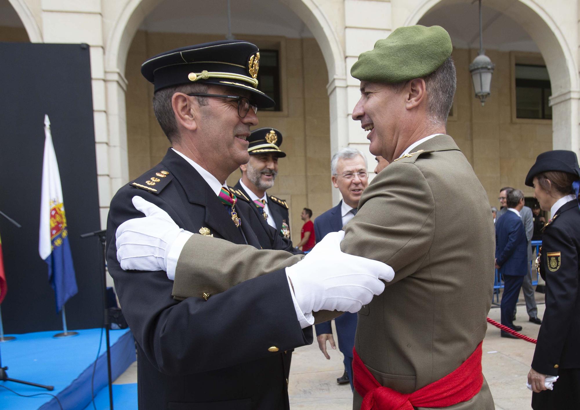 Actos de celebración del Patrón de la Policía Nacional en Alicante.