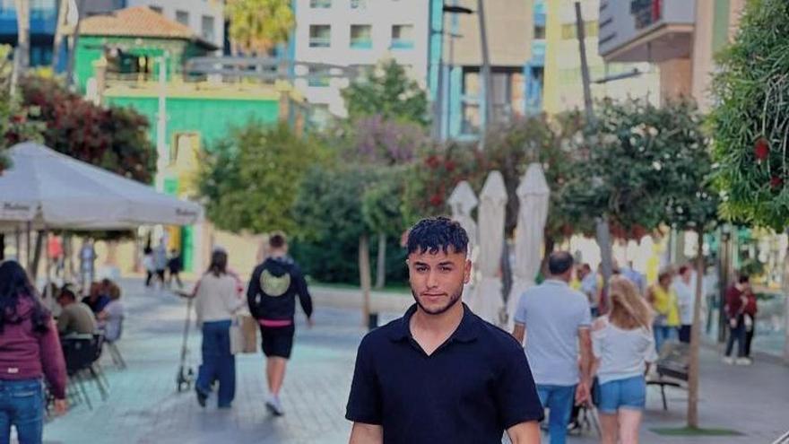 El joven marroquí detenido en Altea por no saber explicar su dirección logra un permiso provisional de residencia y trabajo