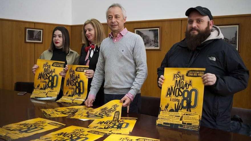 Carlota Souto, Dolores Rivadulla, Juan Constenla y Anxo González, ayer, en el concello. // Bernabé / Cris M.V.