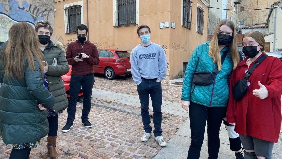 Los estudiantes norteamericanos, por el casco antiguo de Zamora.