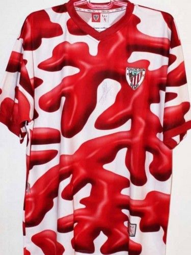 La camiseta 'ketchup' del Athletic en 2004.