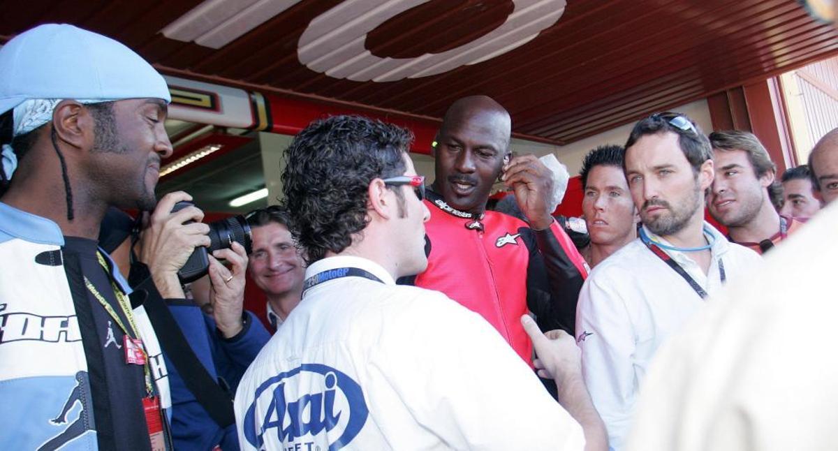 Michael Jordan en 2004 en Cheste MotoGP Michael Jordan en 2004 en Cheste MotoGP