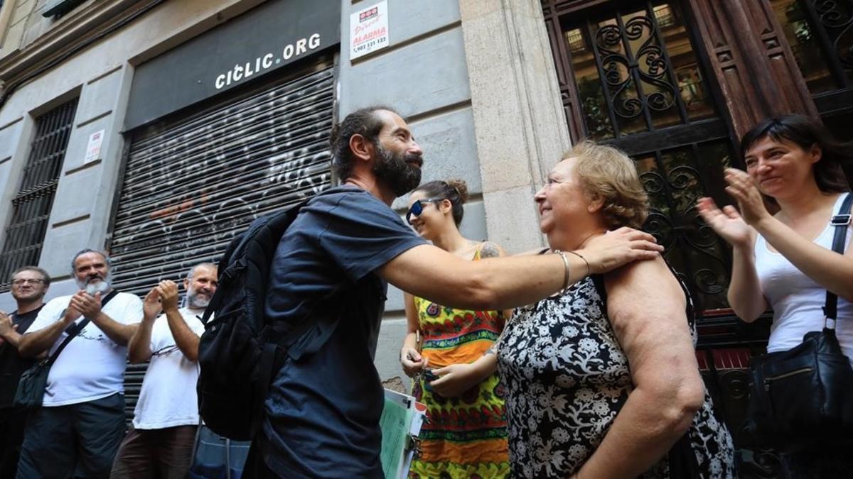 zentauroepp39266734 barcelona 12 07 2017 el apoyo vecinal ha logrado detener el 170712120121