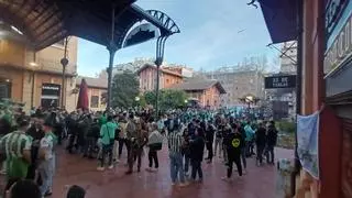 Numerosas quejas por el botellón de los aficionados del Real Betis en S'Escorxador de Palma antes del partido ante el Mallorca