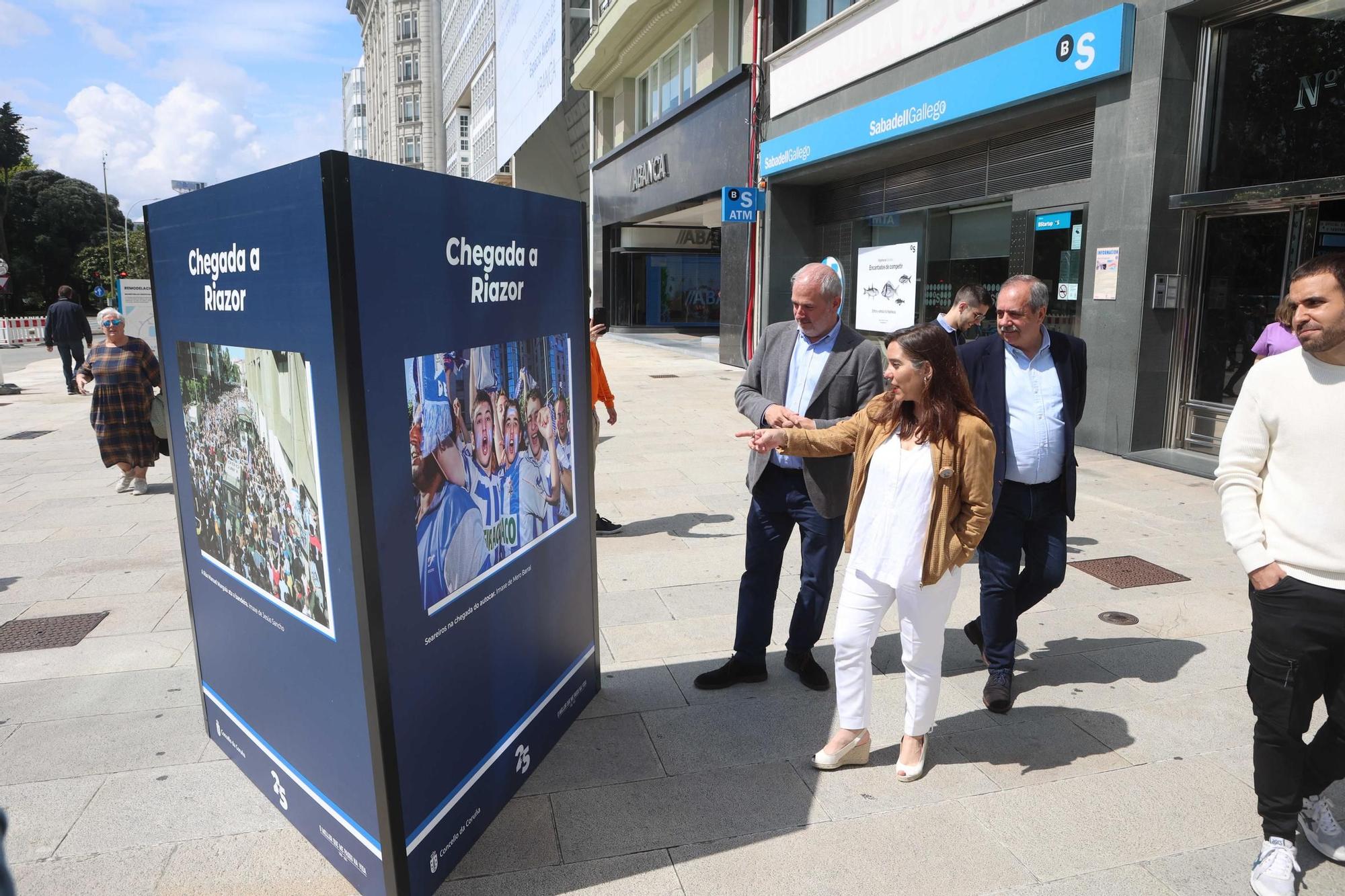 Exposición en el Obelisco por el 25 aniversario de la Liga que ganó el Dépor