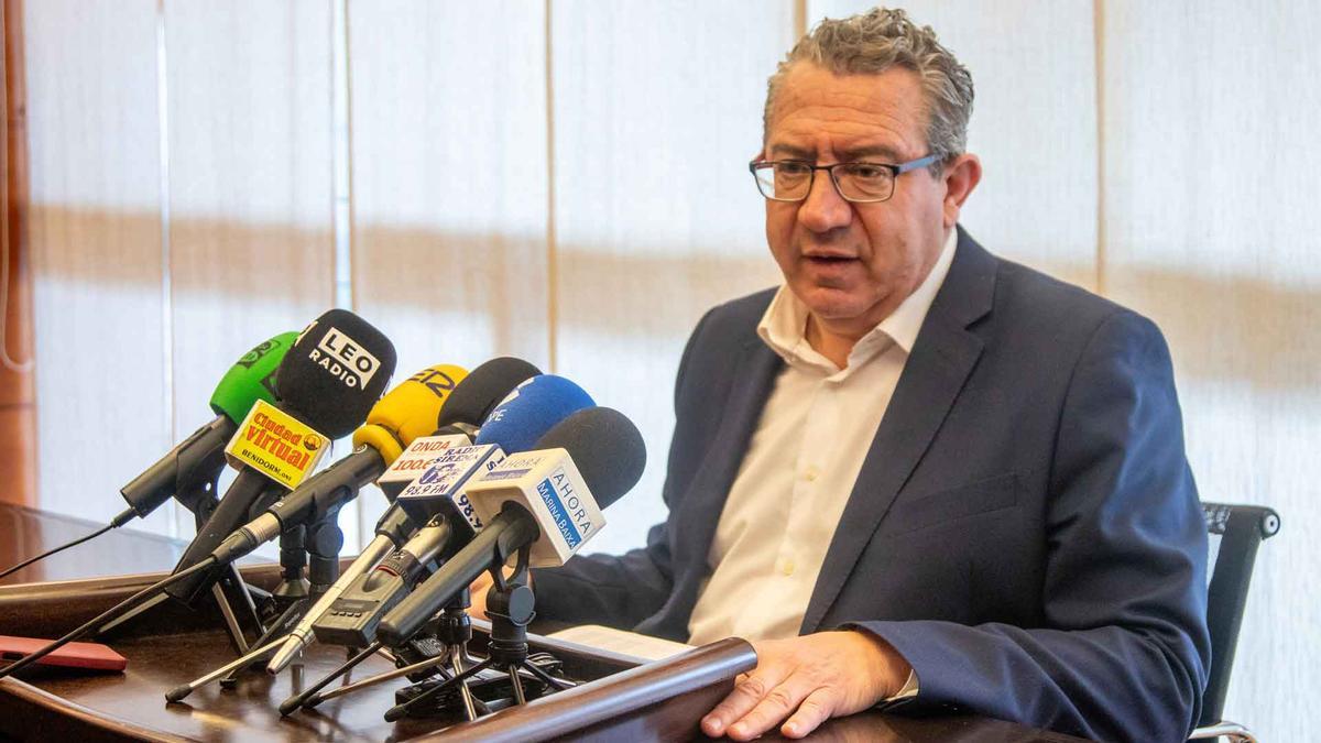 El alcalde Toni Pérez durante su rueda de prensa sobre Serra Gelada de este jueves