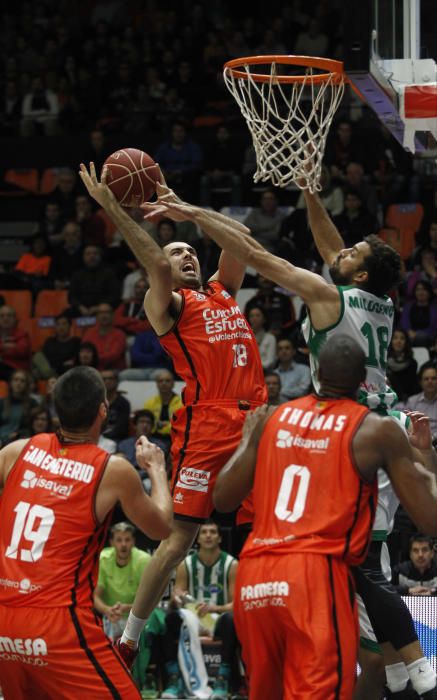 Las mejores imágenes del Valencia Basket - Betis