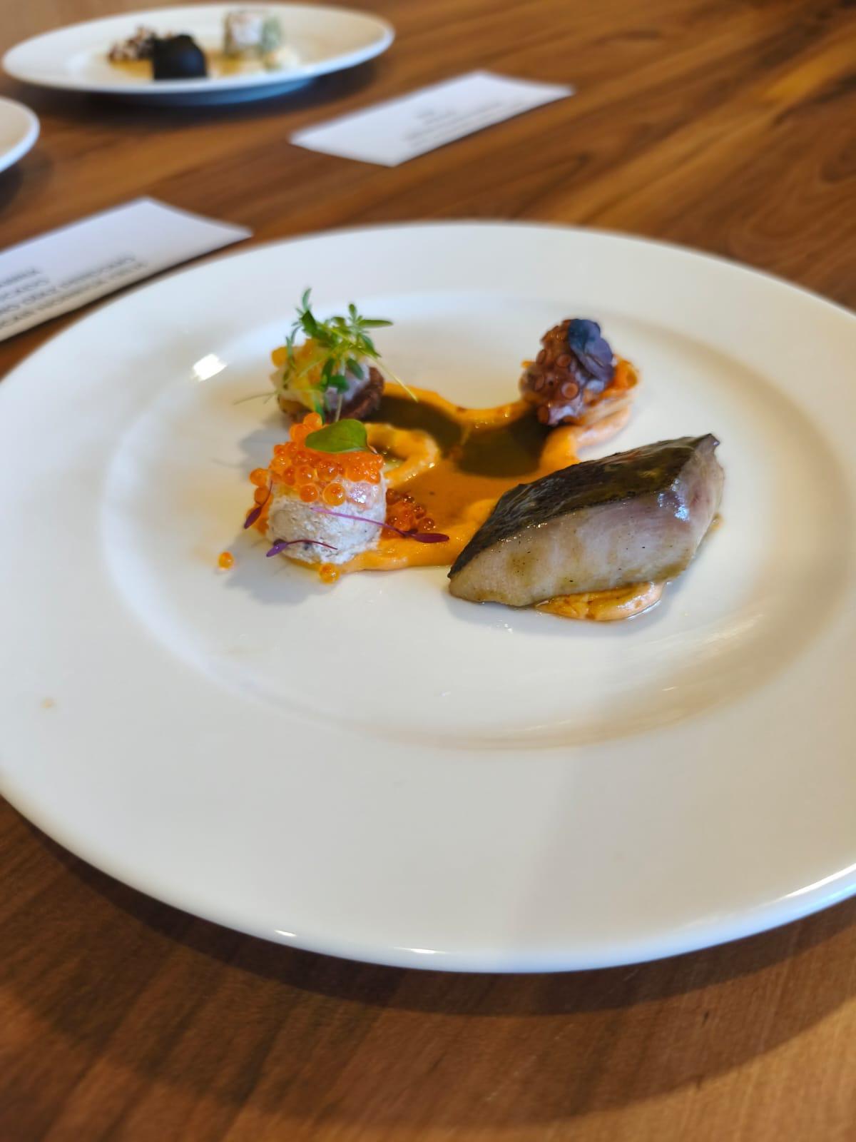 Delicioso plato de pescado.