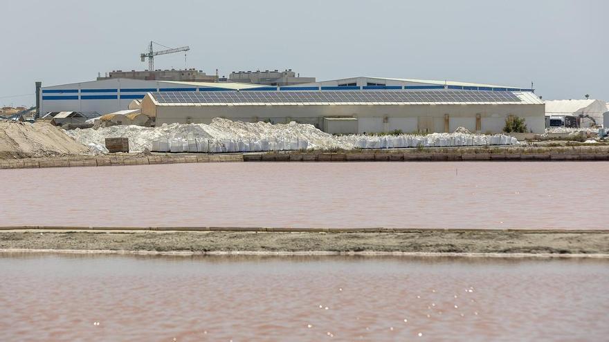 El limbo legal de Las Salinas de Santa Pola: siete años a la espera de la concesión del Gobierno