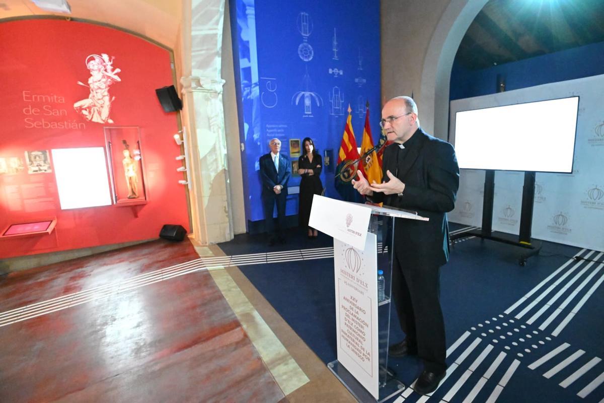 El obispo solicitó el apoyo de la ciudad de Elche a la restauración de la basílica Santa María