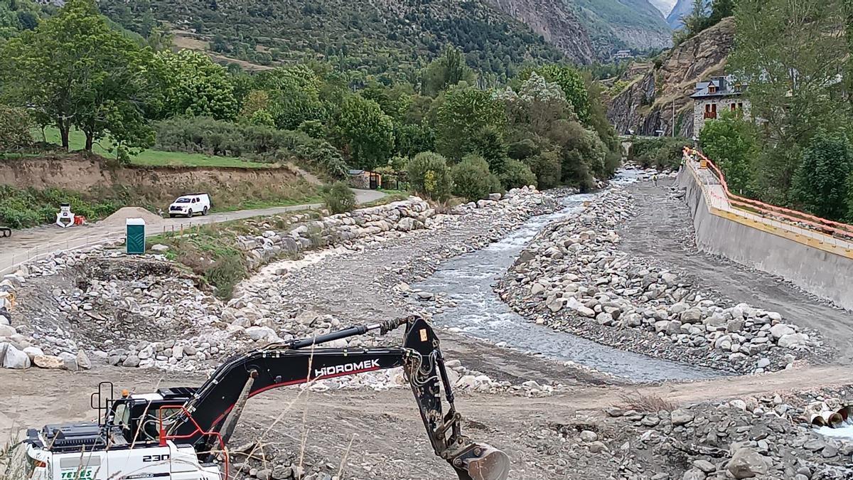 Intervención denunciada y sancionada con una falta leve por la CHE en el entorno de la salida del telecabina en Benasque.