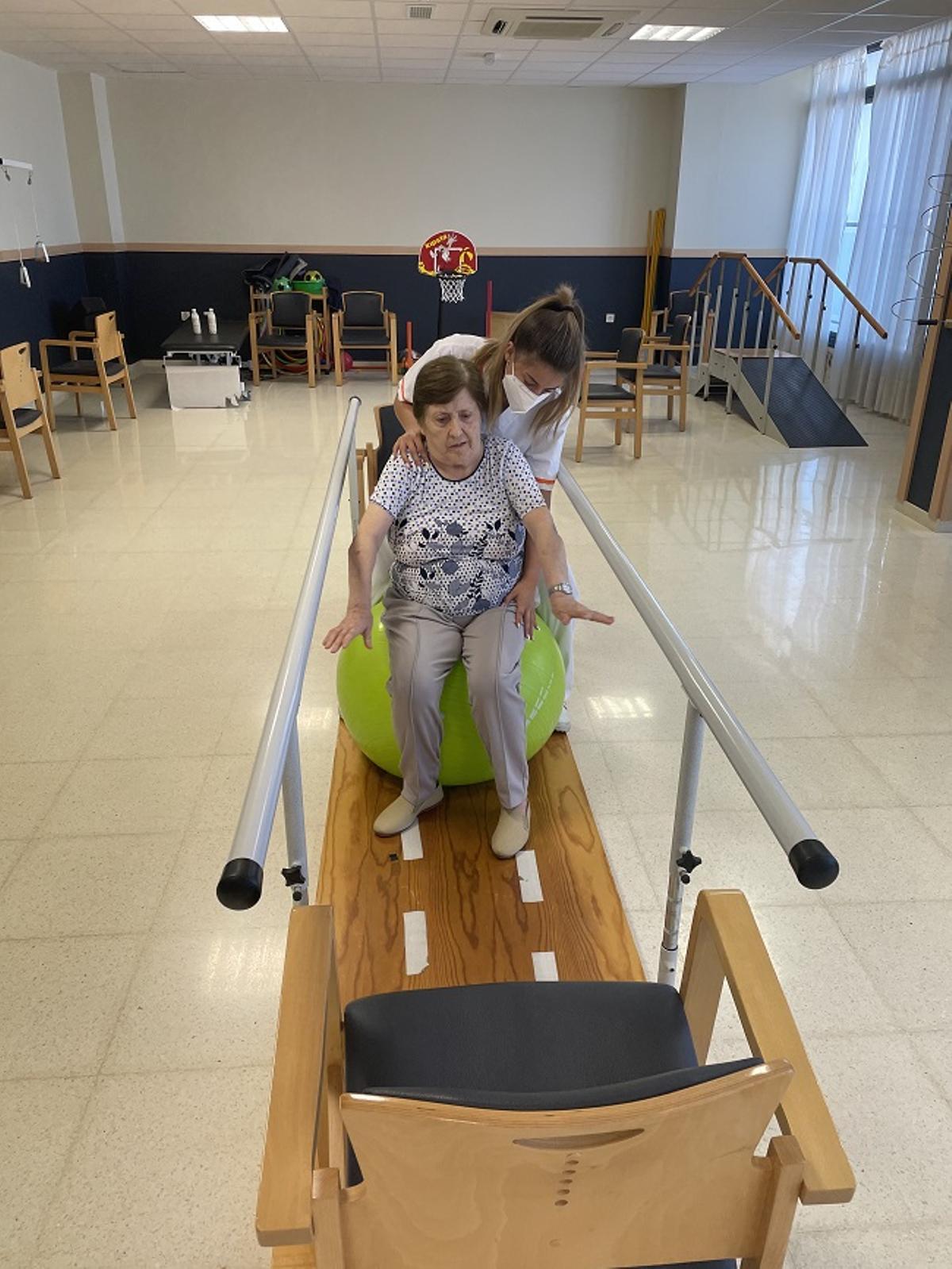 El equipo de fisioterapia juega un papel importantísimo en una Unidad de Convalecencia y Rehabilitación
