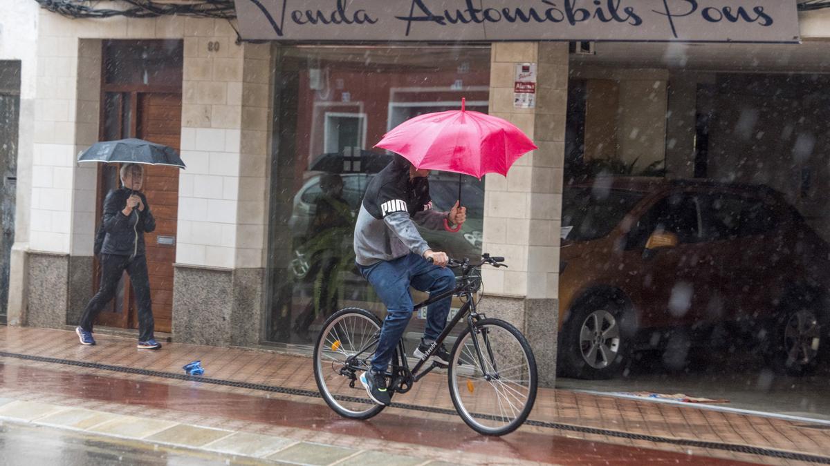 Los meteorólogos alertan de la llegada de ‘la bestia del este’: ¿Cómo afectará a Canarias?