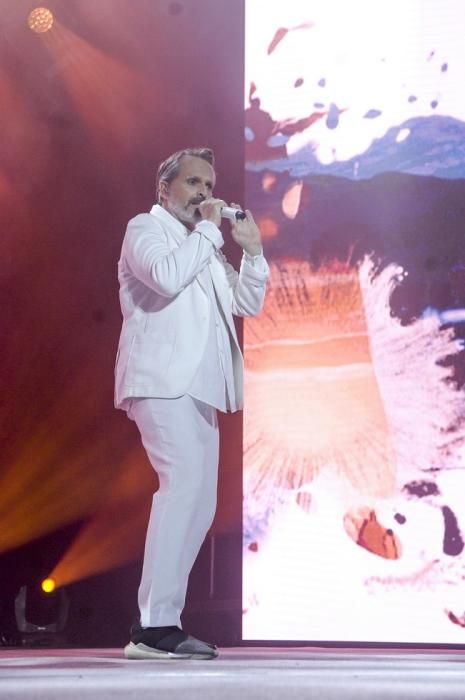 CONCIERTO DE MIGUEL BOSE EN EL PABELLON GRAN ...