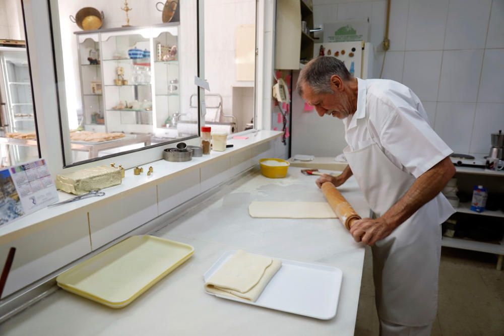 La histórica confitería Reina Astrid pone fin a 50 años de trabajo elaborando dulces belgas y franceses