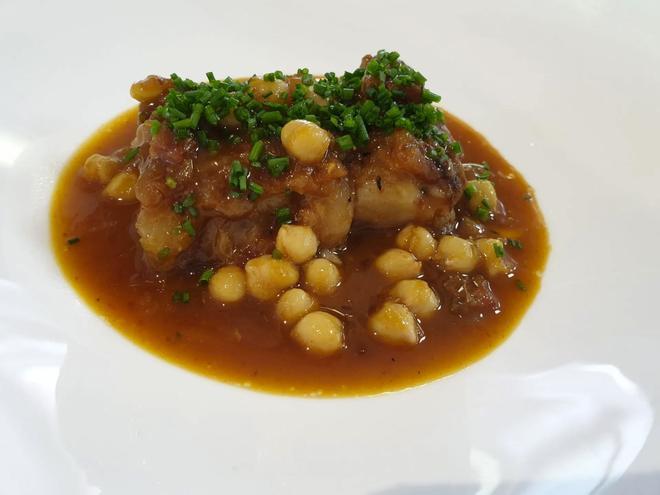 Guiso con garbanzos del restaurante Napicol