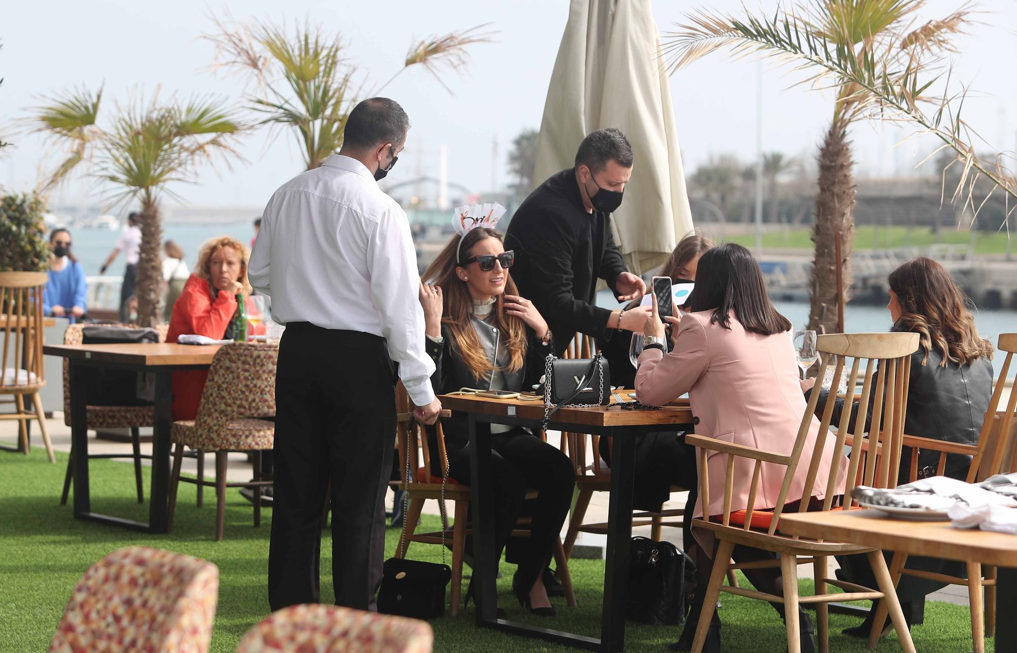 Gran ambiente en la Marina en el primer fin de semana sin cierre perimetral