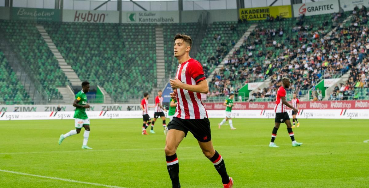 El todavía juvenil Serrano en el encuentro amistoso ante Sankt Gallen suizo