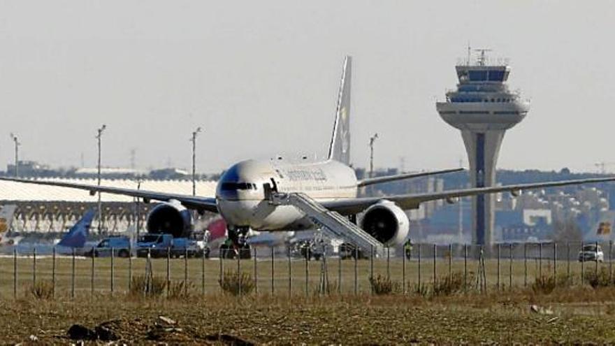 L&#039;avió de Saudia va ser retirat a una zona aïllada de l&#039;aeroport