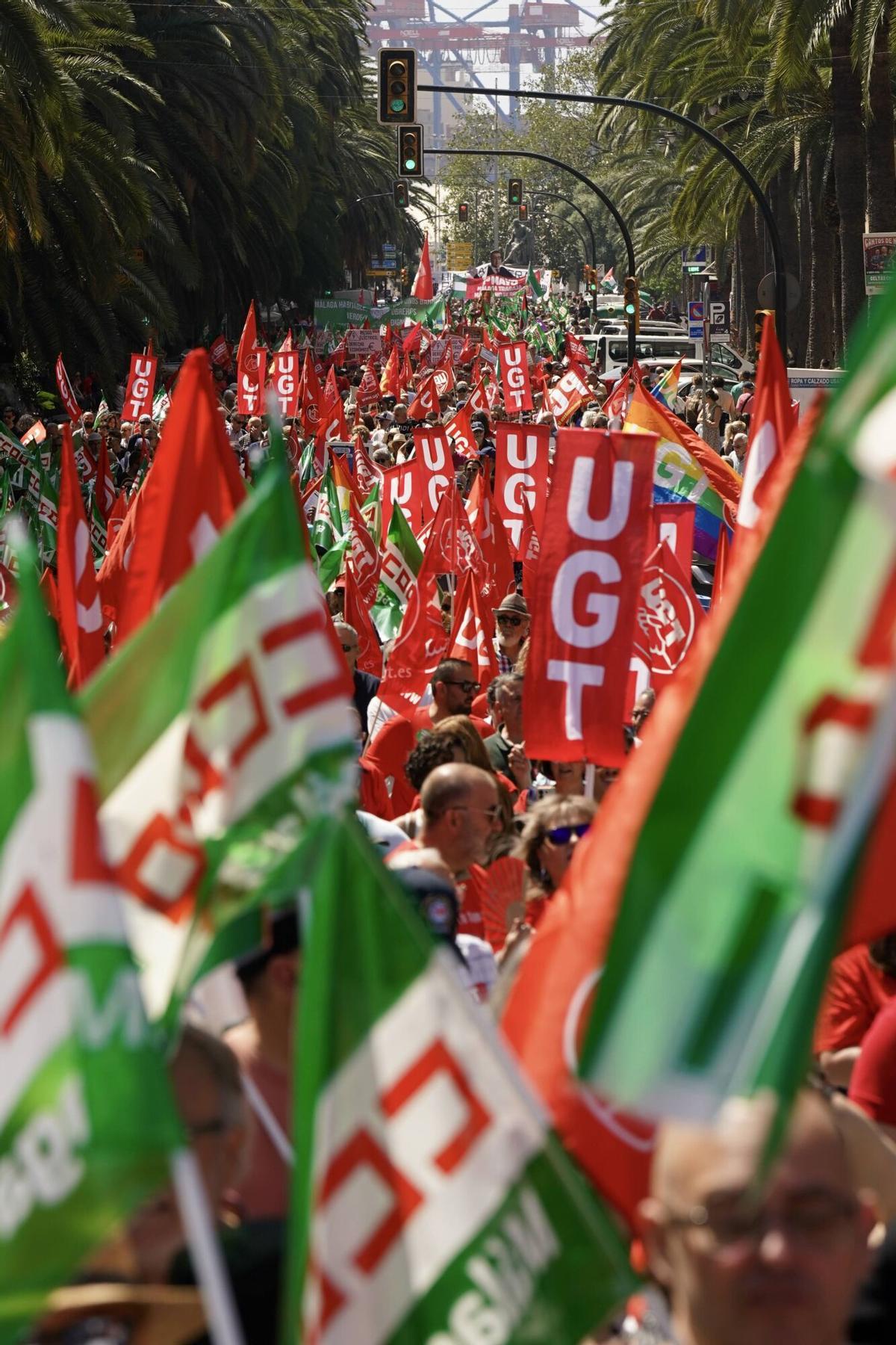 Manifestación del 1 de Mayo por las calles de la capital Manifestación del 1 de Mayo por las calles de la capital