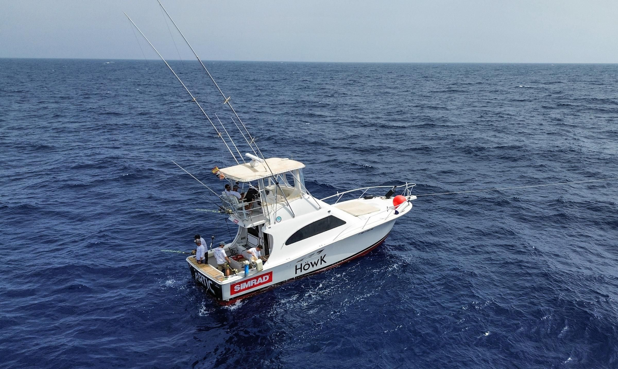 Un día a bordo del Artic pescando atunes rojos para marcarlos con GPS