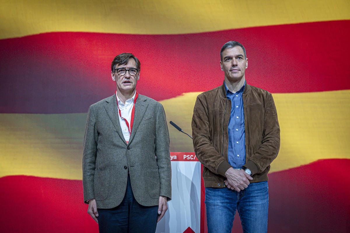 Salvador Illa y Pedro Sánchez, el pasado marzo en Barcelona durante el último congreso del PSC.
