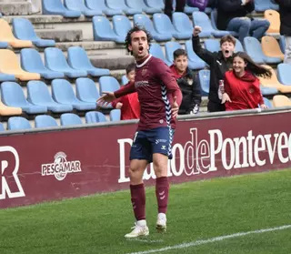 Charly, nuevo delantero de la SD Compostela