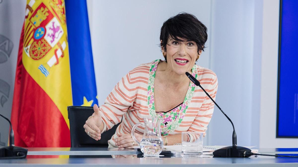 La ministra Portavoz, Elma Saiz, en la rueda de prensa posterior al Consejo de Ministros del 16 de junio.