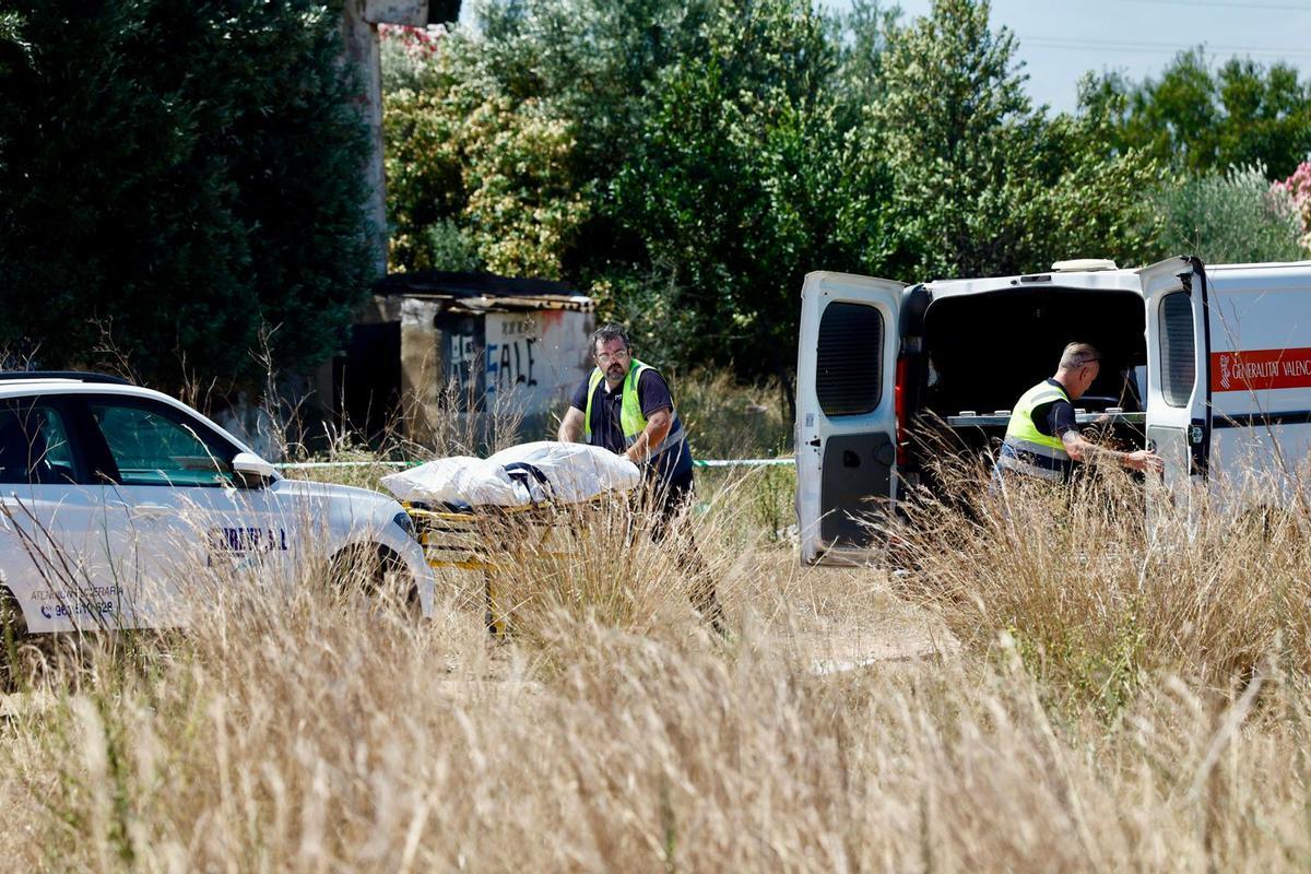 Levantamiento del cadáver en una casa abandonada en Aldaia Levantamiento del cadáver en una casa abandonada en Aldaia