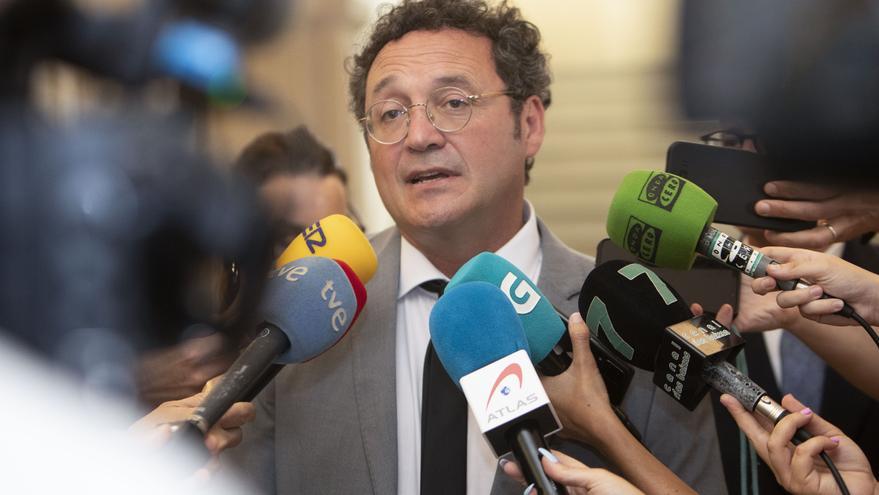 El fiscal general se defiende y asegura que desconocía el primer informe sobre la imputación de Puigdemont en Tsunami