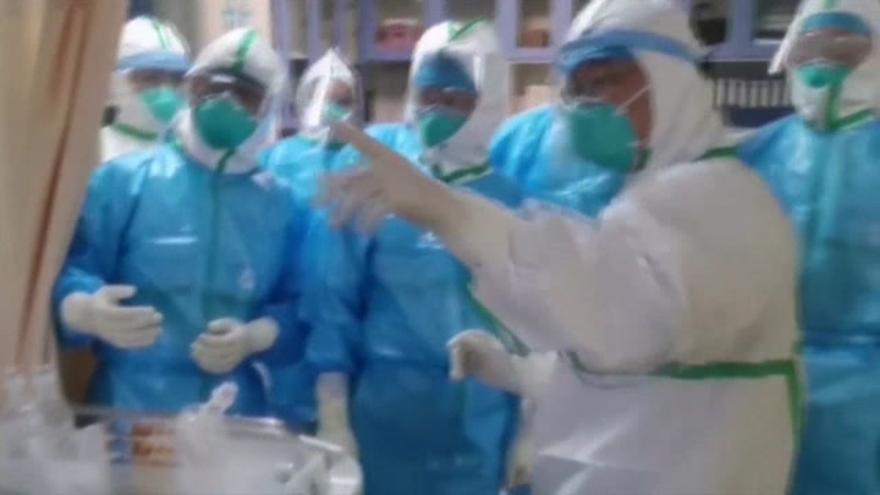 Los muertos por coronavirus en China llegan a 361 y a 17.205 los contagiados