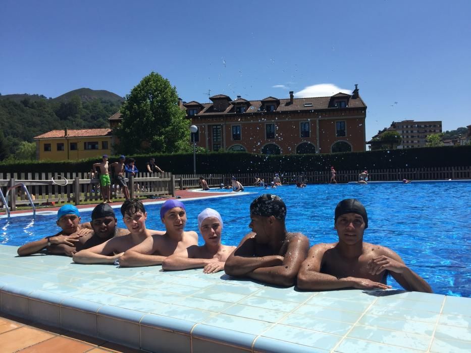 Apertura de las piscinas de Cangas de Onís