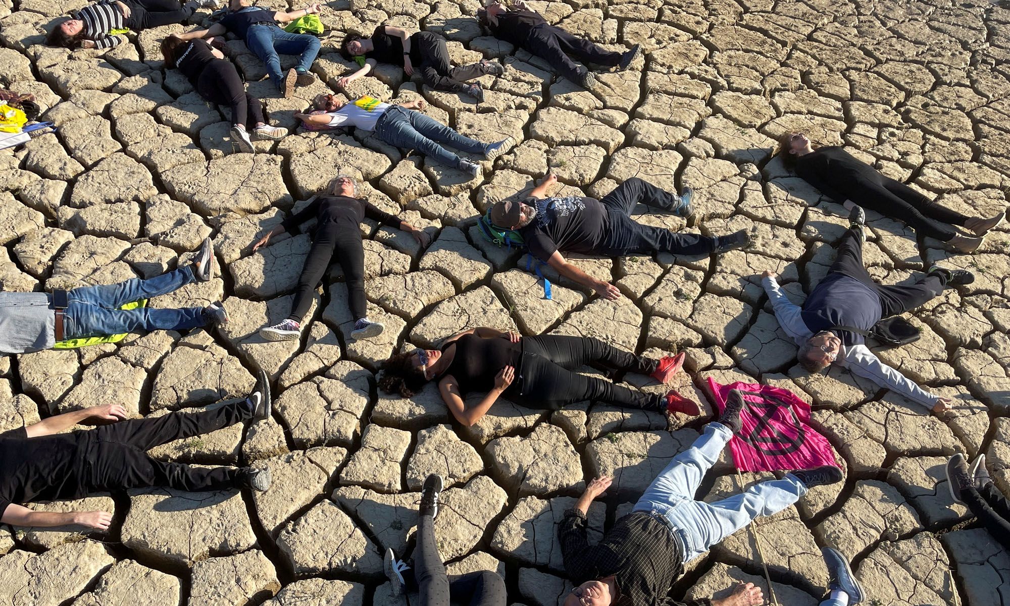 Día Mundial del Agua | Protesta de Greenpeace en el pantano de La Viñuela