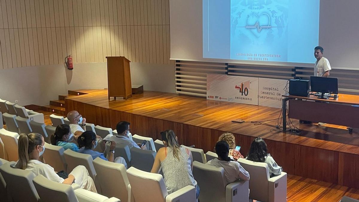 Imagen de las conferencias que se están llevando a cabo en el Hospital General de Fuerteventura.