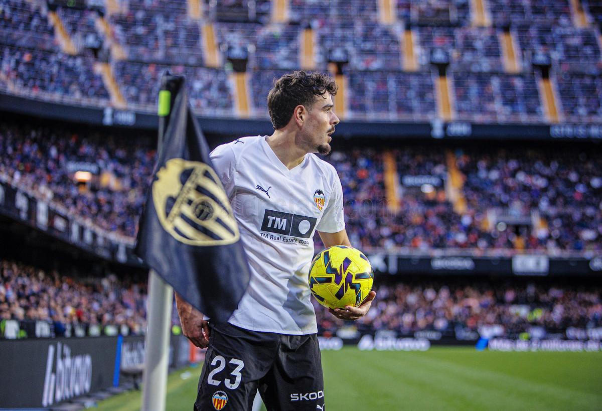 Filip Ugrinic, medio de 28 años del Valencia CF