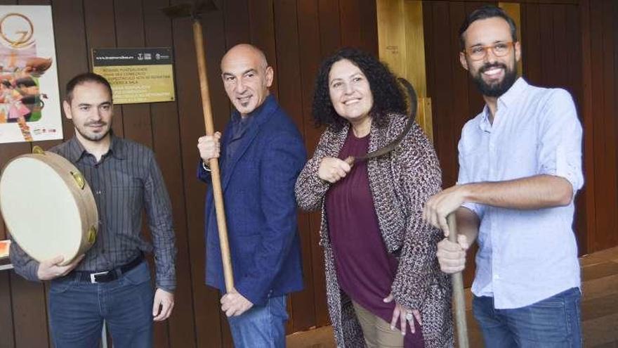 Pedro Lamas, Quique Peón, Susana Crespo y Álex Ávila, ayer, en el Colón.