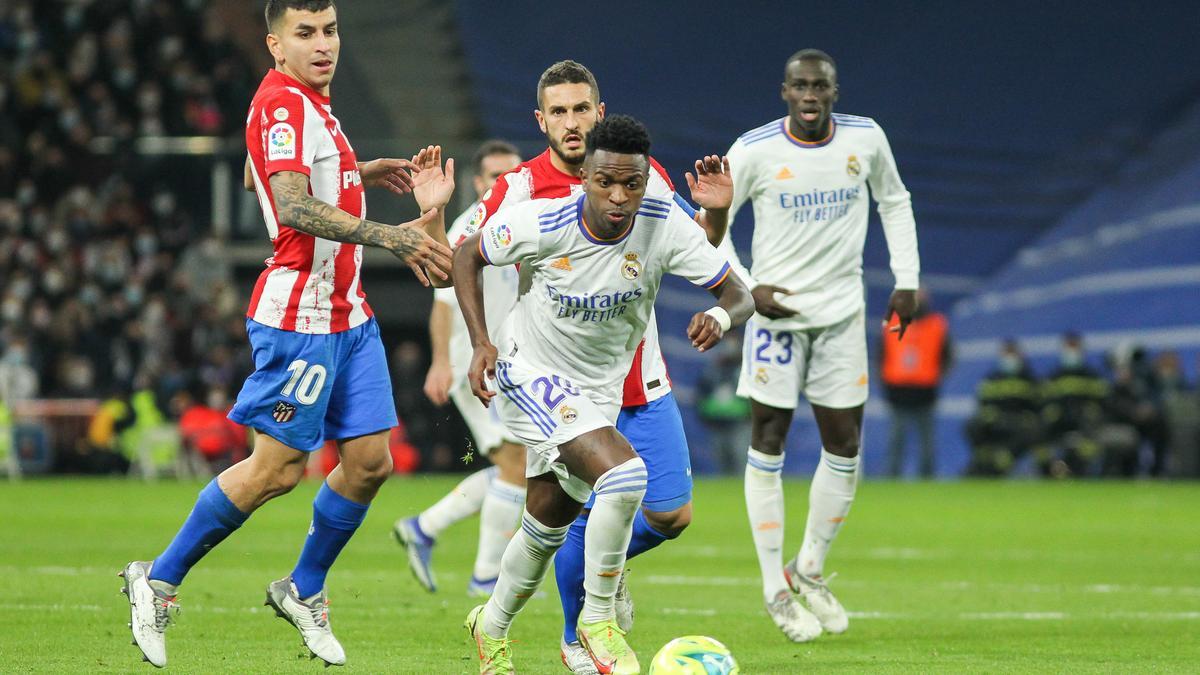 Vinícius en un Real Madrid-Atlético.